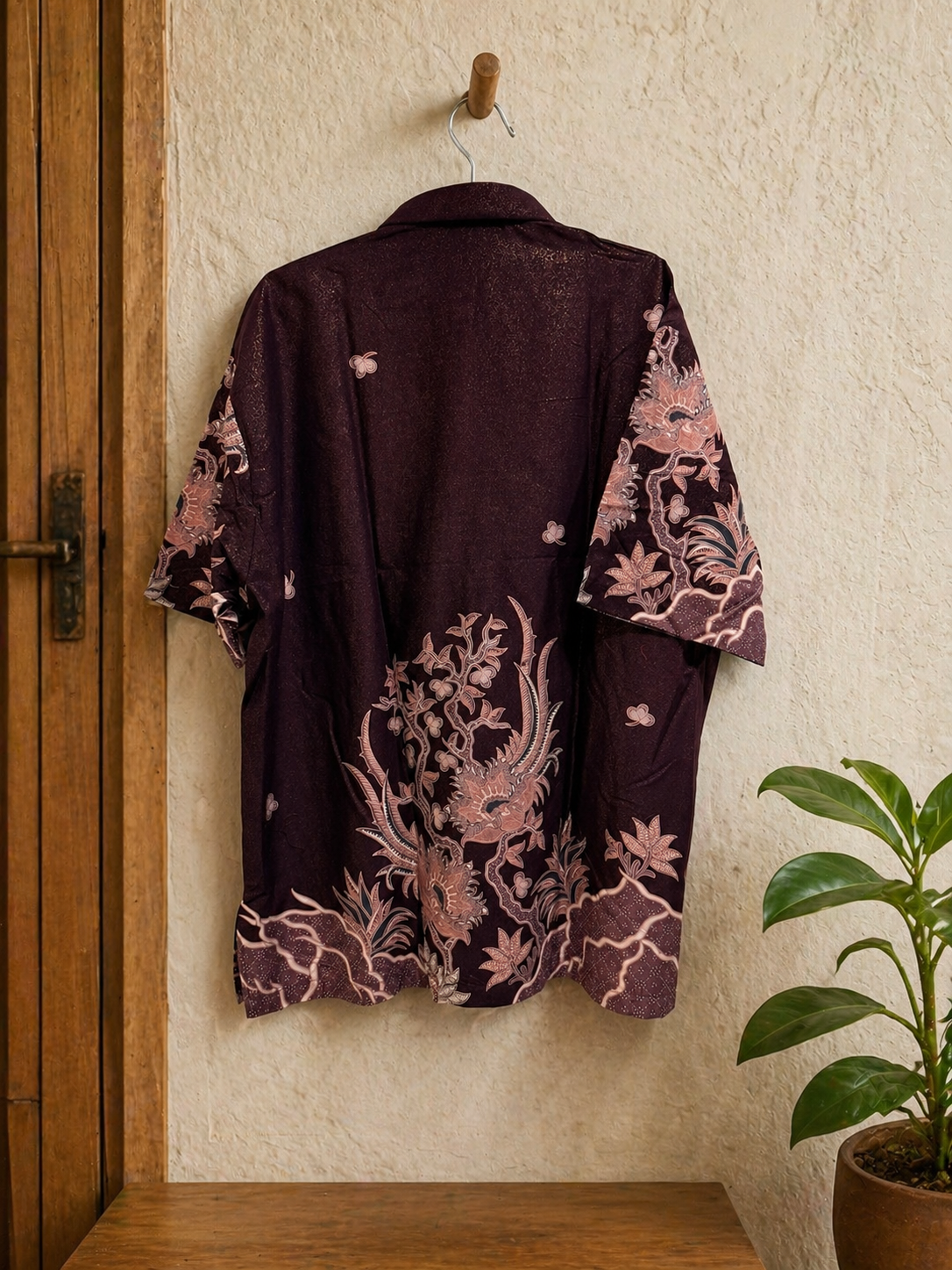 Men’s Premium Modern Batik Shirt – Short Sleeve Ethnic Pattern II Size 17