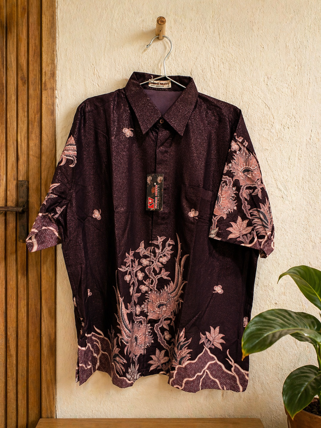Men’s Premium Modern Batik Shirt – Short Sleeve Ethnic Pattern II Size 17